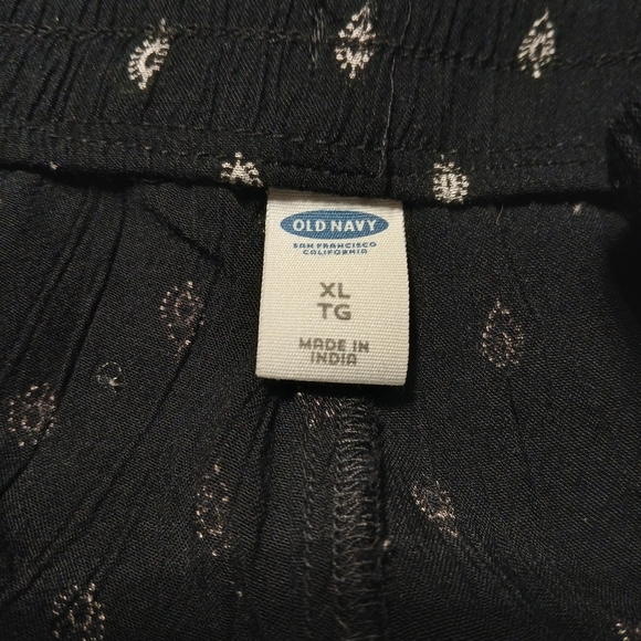 2/$15 Old Navy Bandana Print Elastic Waist Pants - Picture 4 of 5